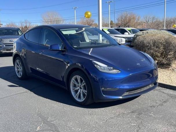 TESLA MODEL Y 2021 5YJYGDEE6MF272375 image